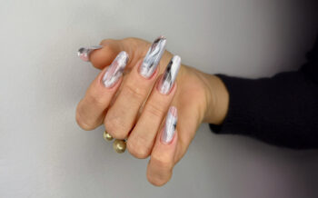 Construcția unghiilor cu acrygel – echilibrul perfect între estetic și rezistență